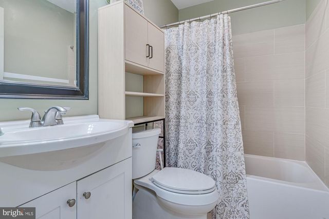 327 LENAPE LN, Chalfont, PA 18914