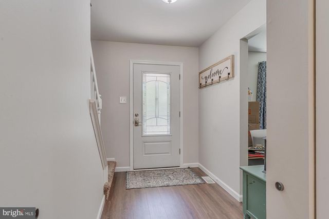 327 LENAPE LN, Chalfont, PA 18914