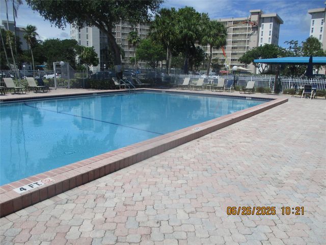 2651 S Course Dr 404, Pompano Beach, FL 33069