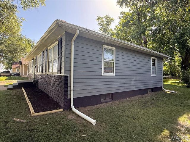 804 Preston Lane, Cahokia, IL 62206