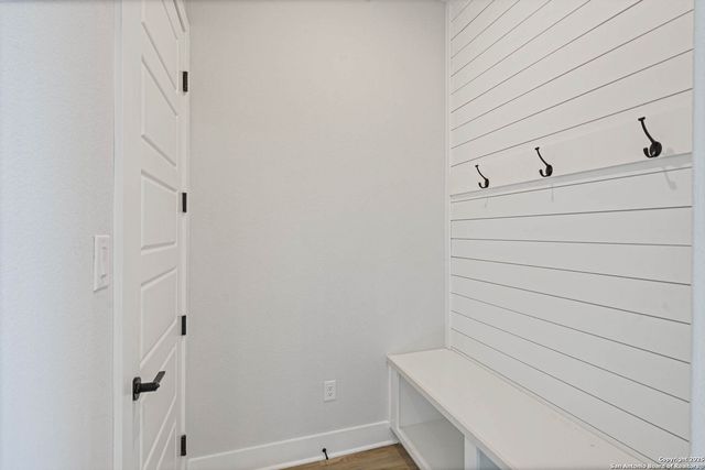 189 Wisteria View, Castroville, TX 78009