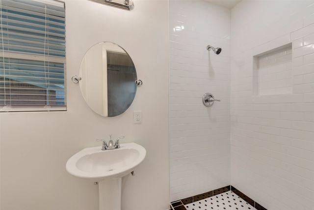 2643 San Medina Avenue, Dallas, TX 75228