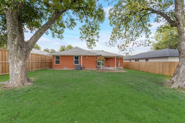2643 San Medina Avenue, Dallas, TX 75228
