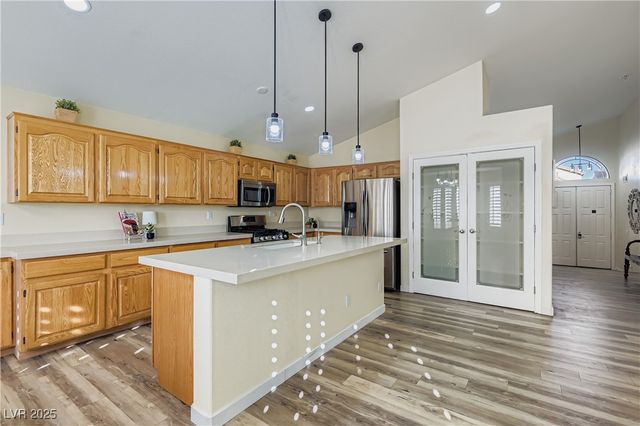 8213 Woodland Prairie Avenue, Las Vegas, NV 89129