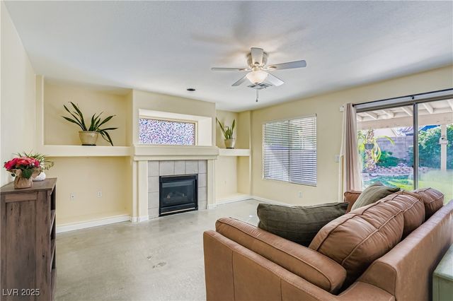 8213 Woodland Prairie Avenue, Las Vegas, NV 89129