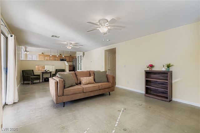 8213 Woodland Prairie Avenue, Las Vegas, NV 89129