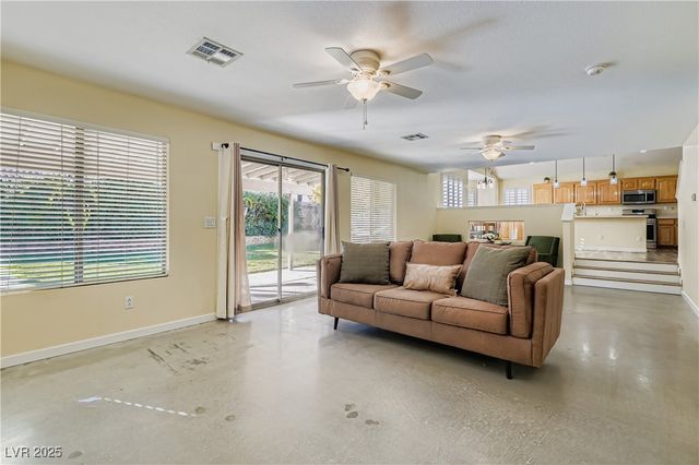 8213 Woodland Prairie Avenue, Las Vegas, NV 89129