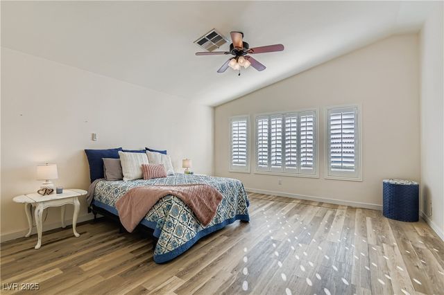 8213 Woodland Prairie Avenue, Las Vegas, NV 89129