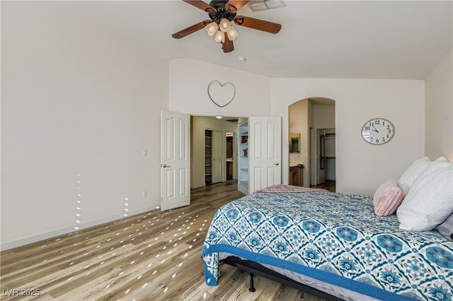 8213 Woodland Prairie Avenue, Las Vegas, NV 89129