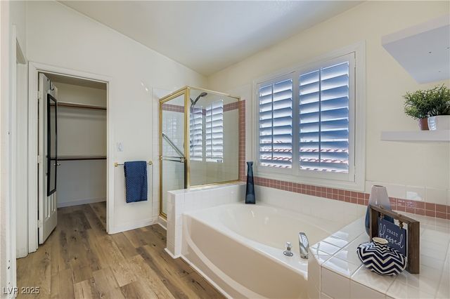 8213 Woodland Prairie Avenue, Las Vegas, NV 89129