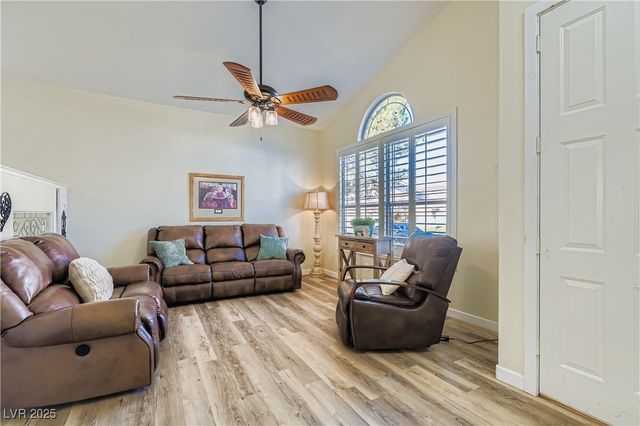 8213 Woodland Prairie Avenue, Las Vegas, NV 89129