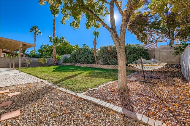 8213 Woodland Prairie Avenue, Las Vegas, NV 89129