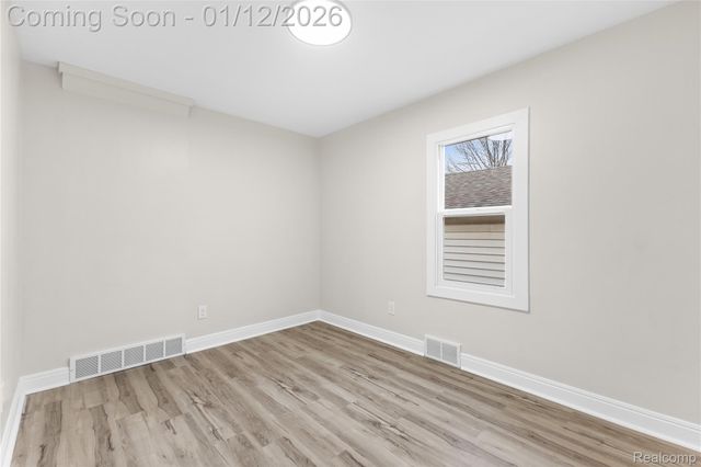 3832 Grindley Park Street, Dearborn, MI 48124