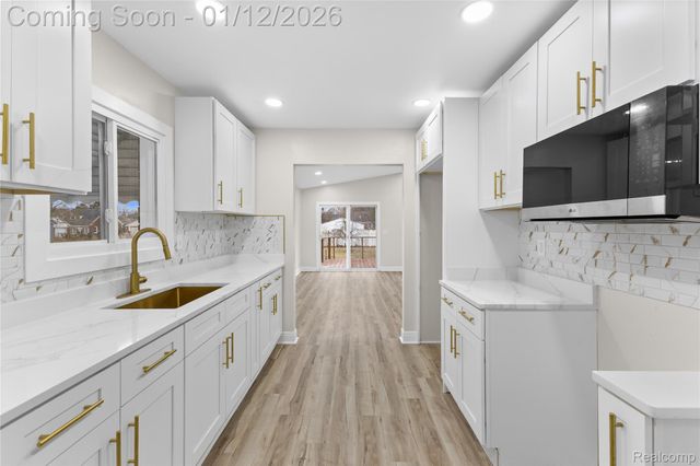 3832 Grindley Park Street, Dearborn, MI 48124