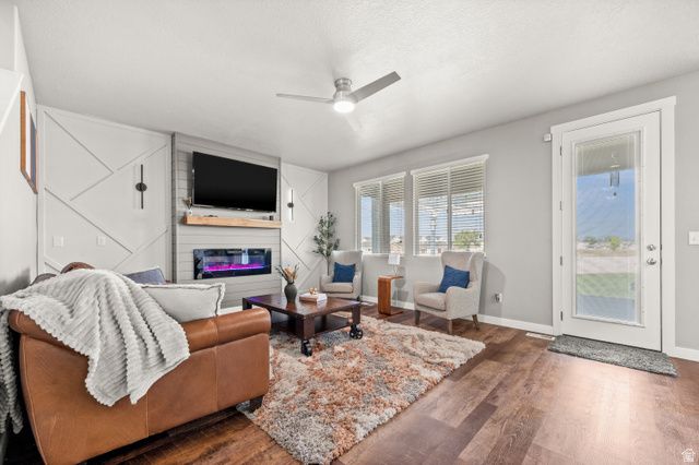 178 E COPPER CIR, Harrisville, UT 84404