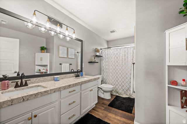 178 E COPPER CIR, Harrisville, UT 84404