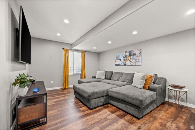 178 E COPPER CIR, Harrisville, UT 84404