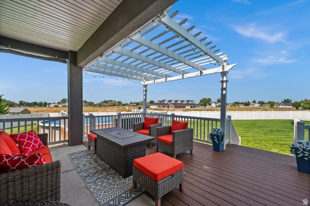 178 E COPPER CIR, Harrisville, UT 84404