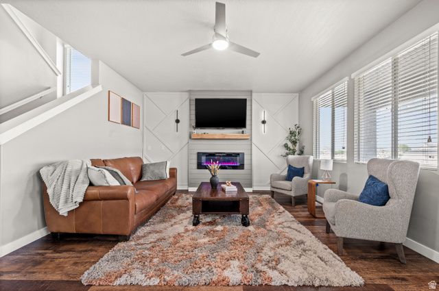 178 E COPPER CIR, Harrisville, UT 84404