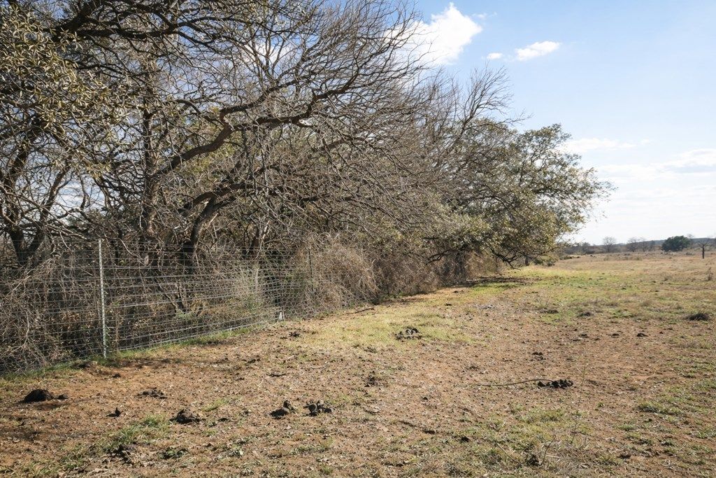 Image 6 of property listing at Address unavailable.