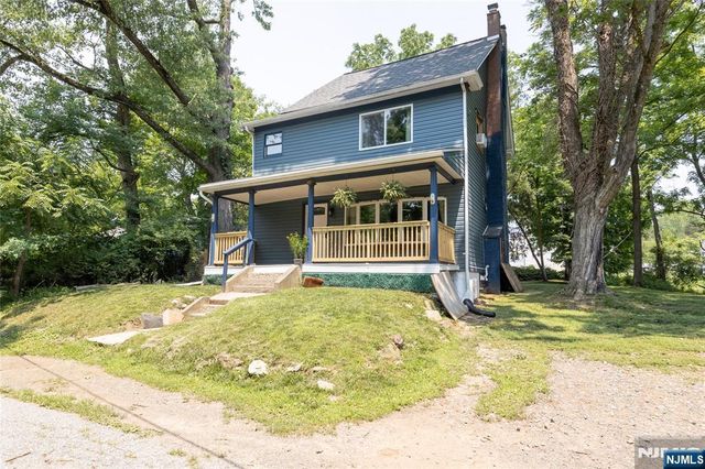 30 Henderson Street, Oxford, NJ 07863