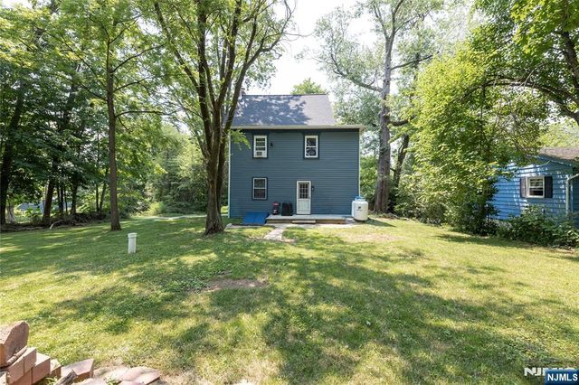 30 Henderson Street, Oxford, NJ 07863