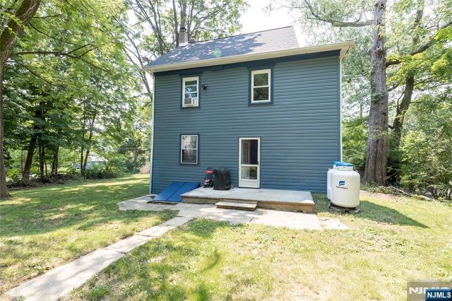 30 Henderson Street, Oxford, NJ 07863
