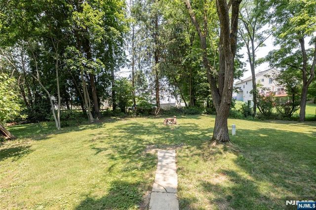 30 Henderson Street, Oxford, NJ 07863