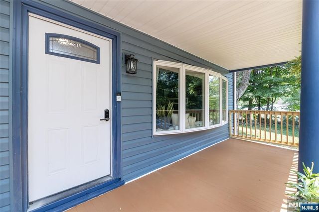 30 Henderson Street, Oxford, NJ 07863