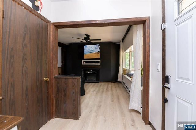 30 Henderson Street, Oxford, NJ 07863