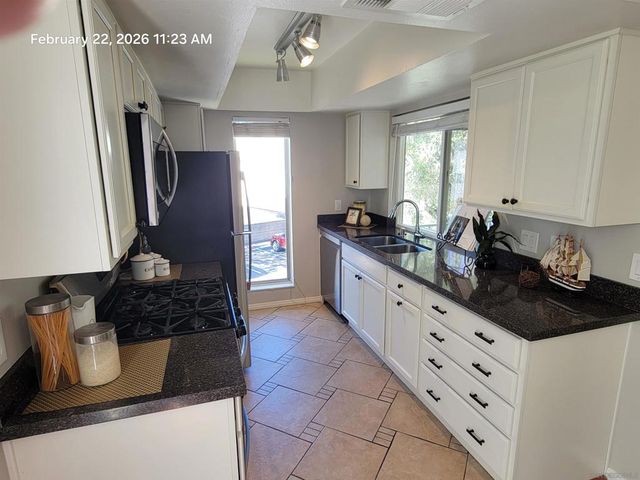 6878 Navajo Rd 104, San Diego, CA 92119