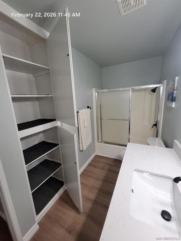 6878 Navajo Rd 104, San Diego, CA 92119