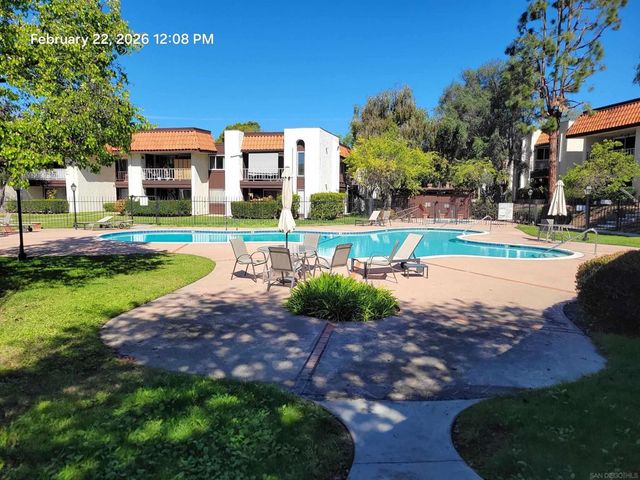 6878 Navajo Rd 104, San Diego, CA 92119