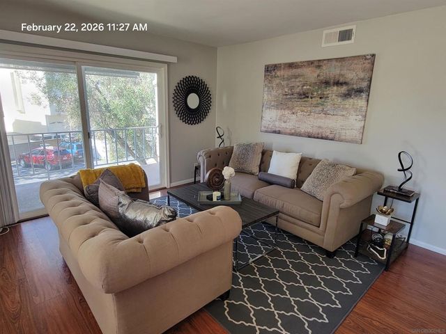 6878 Navajo Rd 104, San Diego, CA 92119