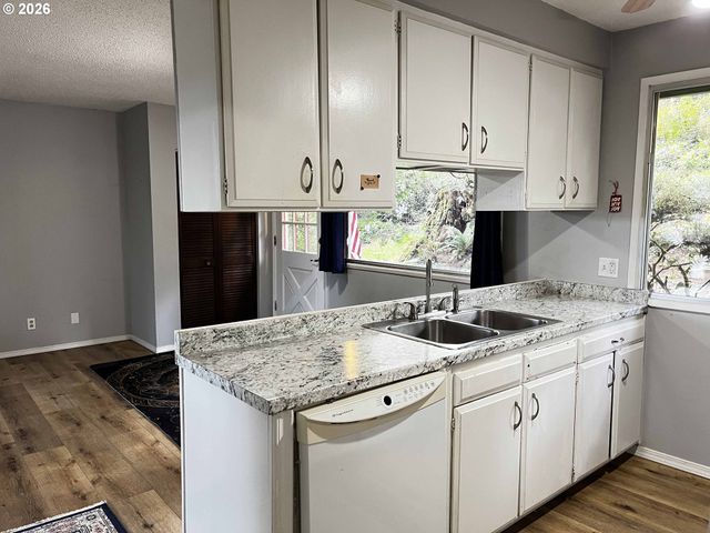 83871 Hwy 101, Florence, OR 97439