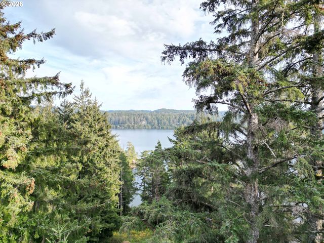 83871 Hwy 101, Florence, OR 97439