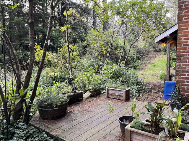 83871 Hwy 101, Florence, OR 97439