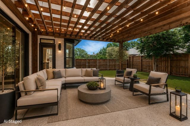 2805 Greenbrook Court, Grapevine, TX 76051