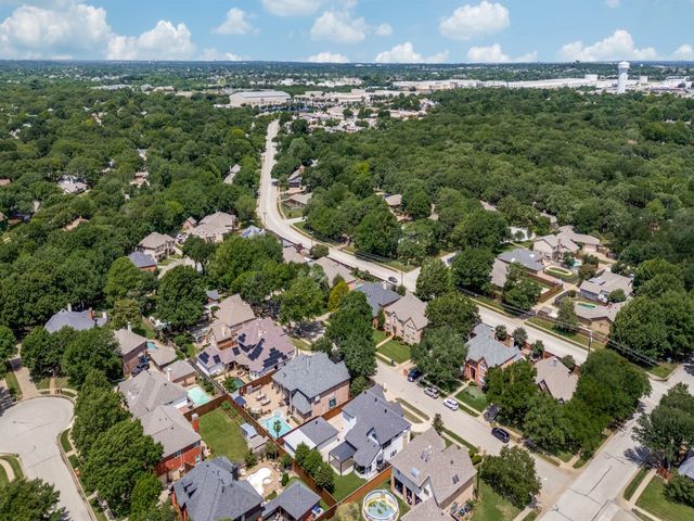 2805 Greenbrook Court, Grapevine, TX 76051