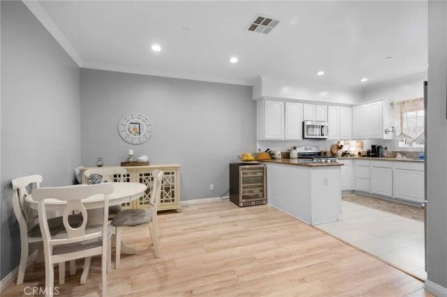 415 E Dryden 110, Glendale, CA 91207