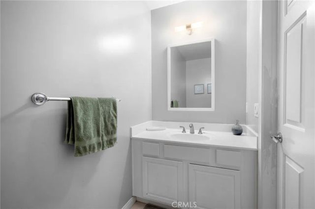415 E Dryden 110, Glendale, CA 91207