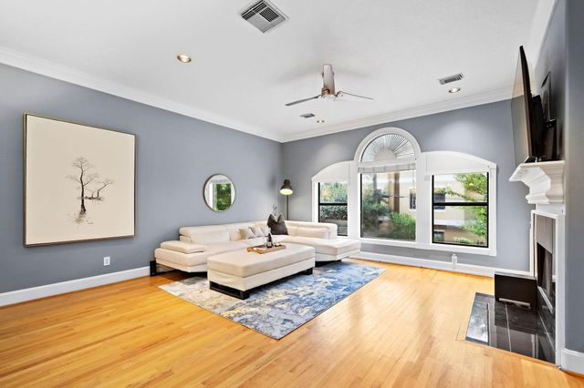 1962 Indiana Street, Houston, TX 77019