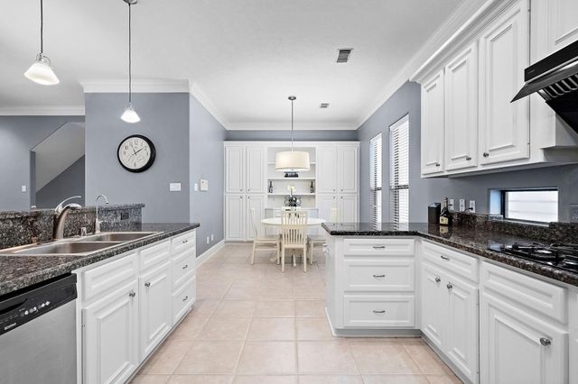 1962 Indiana Street, Houston, TX 77019