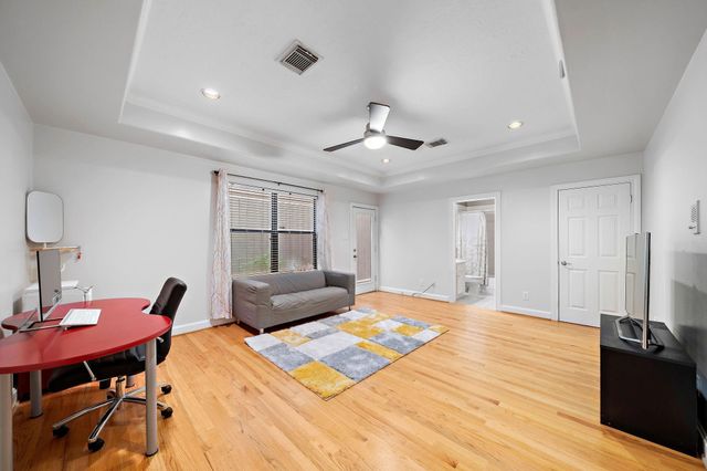 1962 Indiana Street, Houston, TX 77019