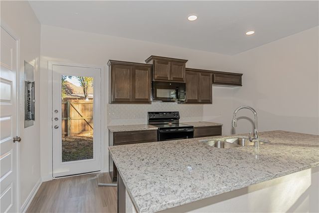 601 West 24th Street 111, Bryan, TX 77803