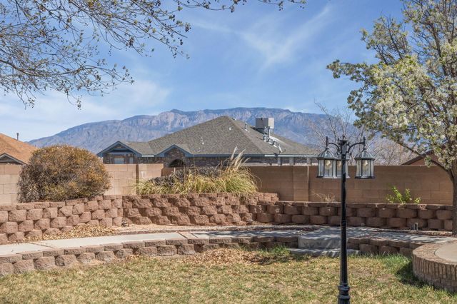 4701 Summerlin Road NW, Albuquerque, NM 87114