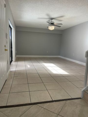 3230 32nd Way, West Palm Beach, FL 33407