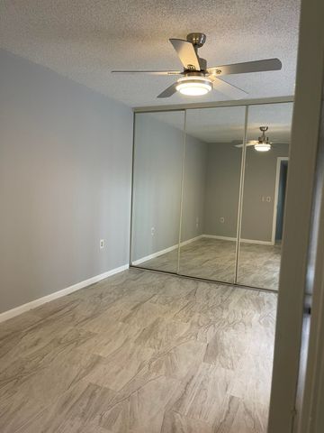 3230 32nd Way, West Palm Beach, FL 33407