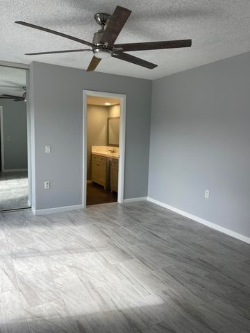 3230 32nd Way, West Palm Beach, FL 33407