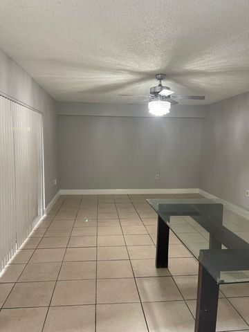 3230 32nd Way, West Palm Beach, FL 33407